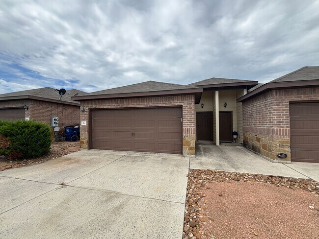 164 Joanne Cv in New Braunfels, TX - Foto de edificio - Building Photo
