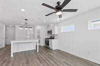 3625 Mdw Vis Ln in Tallahassee, FL - Foto de edificio - Building Photo