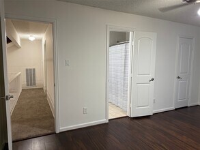 9626 Magnolia Ridge Dr in Houston, TX - Building Photo - Building Photo