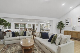 1315 Normandy Dr NE in Atlanta, GA - Building Photo - Building Photo