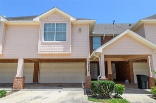 12424 Sunlit Wood Way in Houston, TX - Building Photo