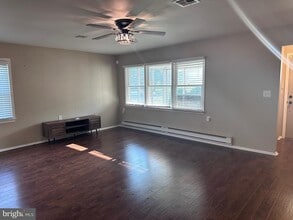 38 Sheffield Pl in Vincentown, NJ - Building Photo - Building Photo