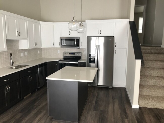 2115 Allison Ln W in West Fargo, ND - Building Photo - Building Photo