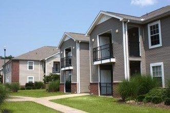 Cypress Park Apartments in Columbus, MS - Building Photo - Building Photo