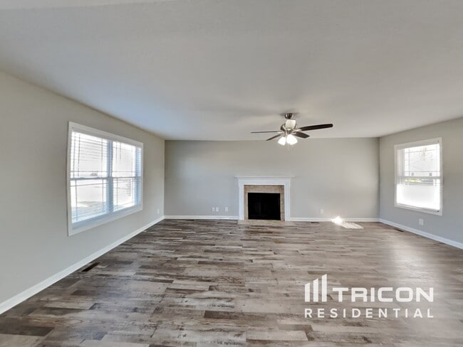 1321 Loren Circle in Clarksville, TN - Building Photo - Building Photo