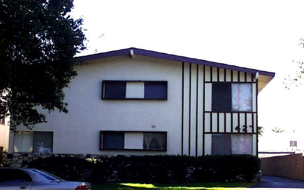 427 S Verdugo Rd in Glendale, CA - Foto de edificio