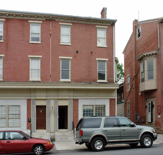 613 Dekalb St in Norristown, PA - Building Photo - Building Photo