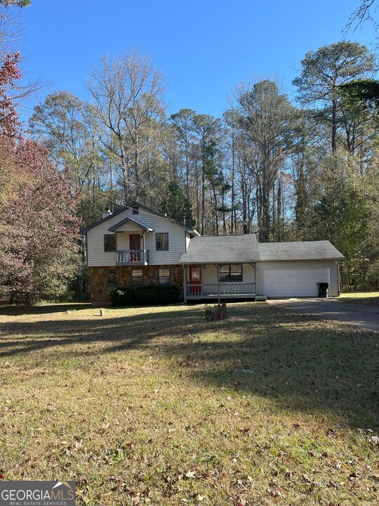 110 Windsong Dr in Stockbridge, GA - Building Photo