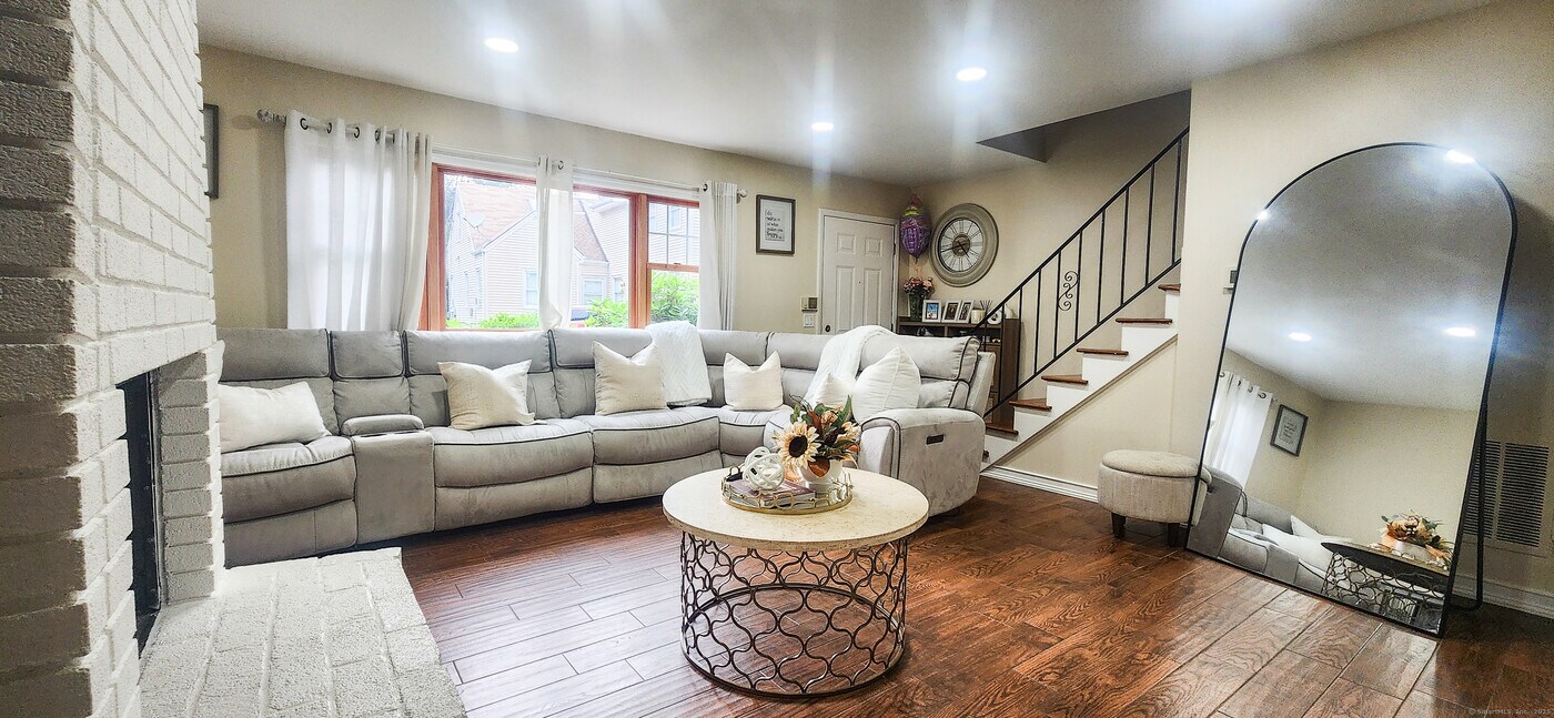 58 Aiken St in Norwalk, CT - Building Photo