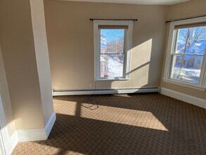 7 Hazelwood Ave in Waterville, ME - Building Photo - Building Photo