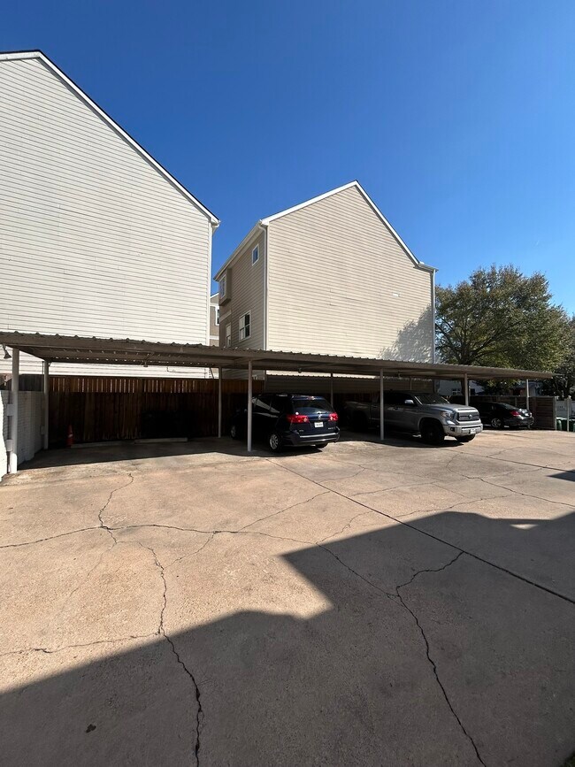 2318 Dorrington St in Houston, TX - Building Photo - Building Photo