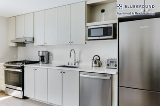 200 Mesnager St in Los Angeles, CA - Building Photo - Building Photo
