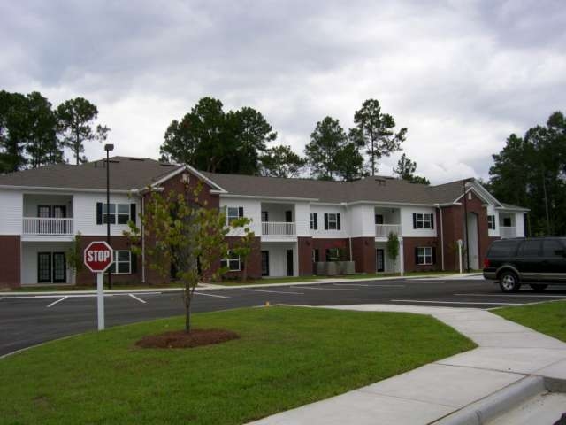 Tallokas Pointe Apartments in Moultrie, GA - Building Photo