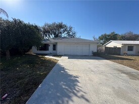 2045 15th St in Vero Beach, FL - Building Photo