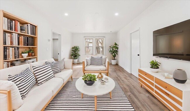 property at 38 Front St