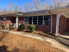 11440 U.S. Hwy 431 in Wellington, AL - Building Photo