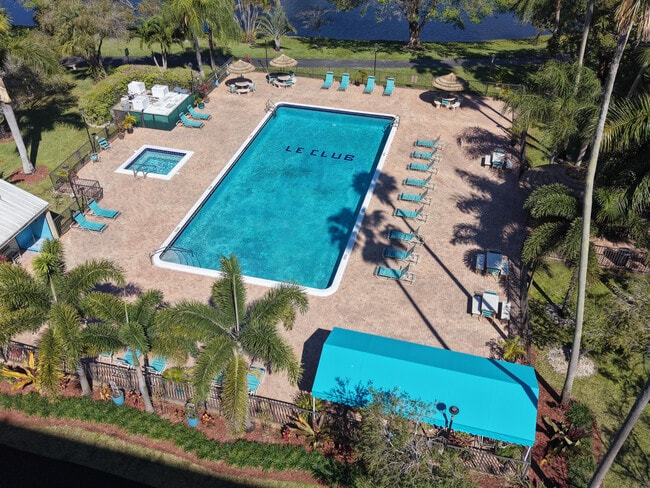 property at 2112 S Cypress Bend Dr