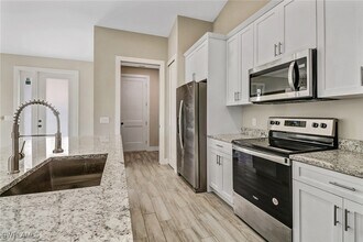 10621 Landau Ln in Bonita Springs, FL - Building Photo - Building Photo