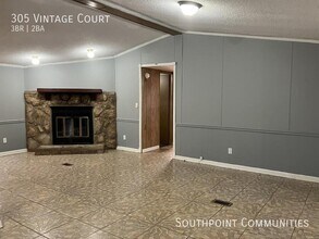 305 Vintage Ct in Greenwood, SC - Foto de edificio - Building Photo