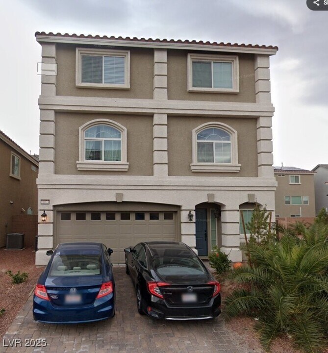 10073 Icicle Rdg Ct in Las Vegas, NV - Building Photo