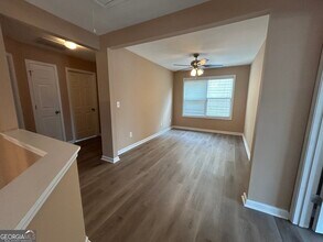 5730 Sterling Ct in Cumming, GA - Foto de edificio - Building Photo