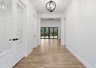 19330 Veterans Rd in Magnolia, TX - Building Photo - Building Photo