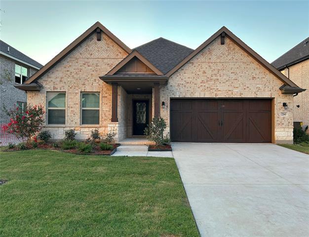 property at 2260 Valencia Dr