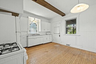 117 N Fremont St in Whitewater, WI - Building Photo - Building Photo