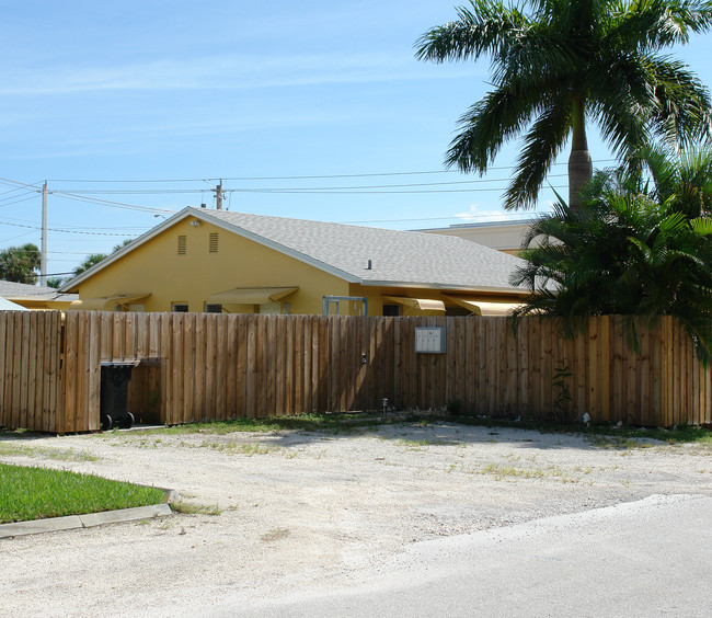 1100 NE 14th Ave in Fort Lauderdale, FL - Building Photo - Building Photo