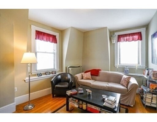 54 Harvard St-Unit -3 in Brookline, MA - Building Photo - Building Photo