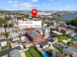 34 E 32nd St in Bayonne, NJ - Building Photo - Building Photo