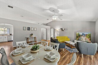 7694 Indian Ridge Trail S in Kissimmee, FL - Building Photo - Building Photo