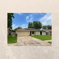 5014 Ridgehaven Dr in Houston, TX - Building Photo