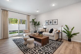 The Villas at Hudson Reserve in Hudson, OH - Building Photo - Building Photo