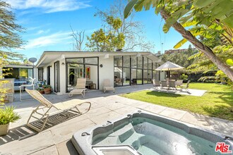 30611 Las Estrellas Dr in Malibu, CA - Building Photo - Building Photo