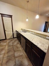 2215 Kintyre Rd in Yukon, OK - Building Photo - Building Photo