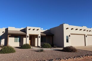 6493 S Laus Deo Pl in Hereford, AZ - Building Photo