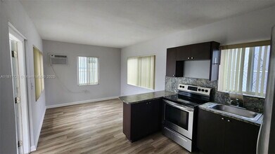 7615 NW 4th Ct in Miami, FL - Building Photo - Building Photo