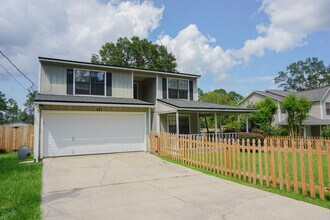 111 Palmetto Dr in Crestview, FL - Building Photo - Building Photo
