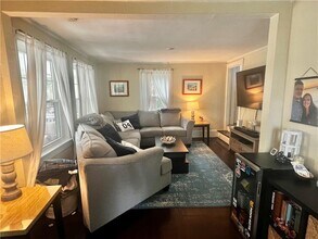 15 Findlay Pl in Newport, RI - Building Photo - Building Photo