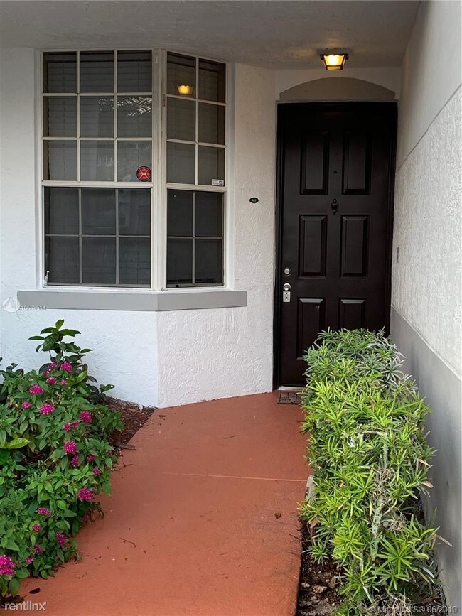 761 SW 148th Ave-Unit -Apt 905 in Davie, FL - Building Photo - Building Photo