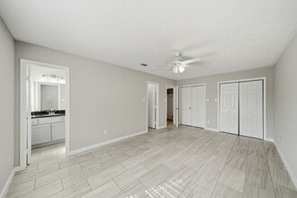 5213 Burma Rd in Houston, TX - Building Photo - Building Photo