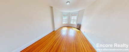 19 Mount Hood Rd, Unit 5 in Boston, MA - Building Photo - Building Photo