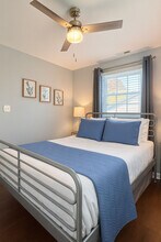 445 Short Hills Dr in Charlotte, NC - Foto de edificio - Building Photo