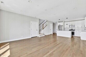 2817 N 75th Ave in Elmwood Park, IL - Building Photo - Building Photo