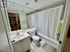 62 Suncrest Blvd in Markham, ON - Building Photo - Building Photo