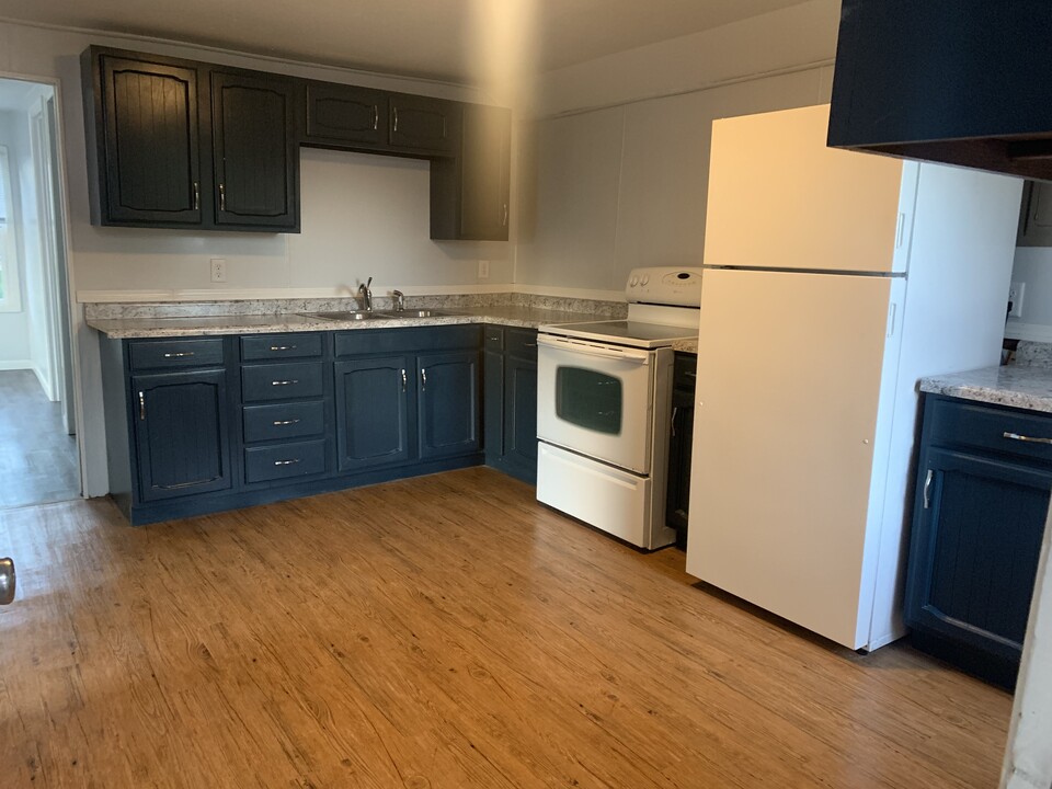215 W Caledonia St, Unit 215 Caledonia in Caledonia, MN - Foto de edificio