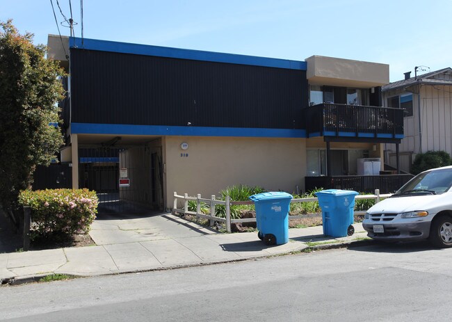 319 Poplar Ave in Redwood City, CA - Foto de edificio - Building Photo