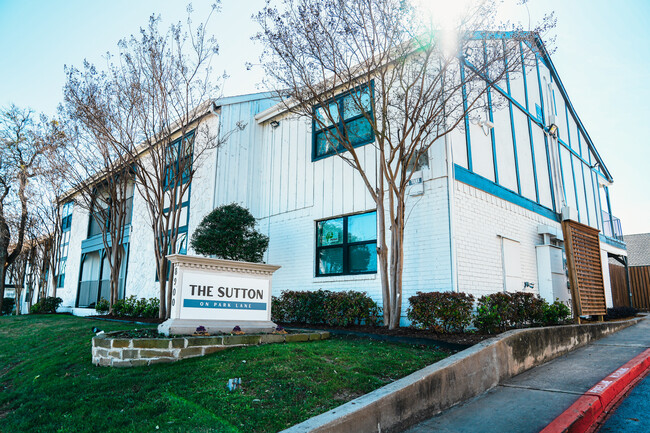 The Sutton on Park Lane in Dallas, TX - Building Photo - Building Photo