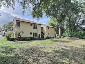 3831 Cocoplum Cir in Coconut Creek, FL - Building Photo - Building Photo